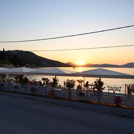 Отель Golden Sunset Букари Экстерьер фото